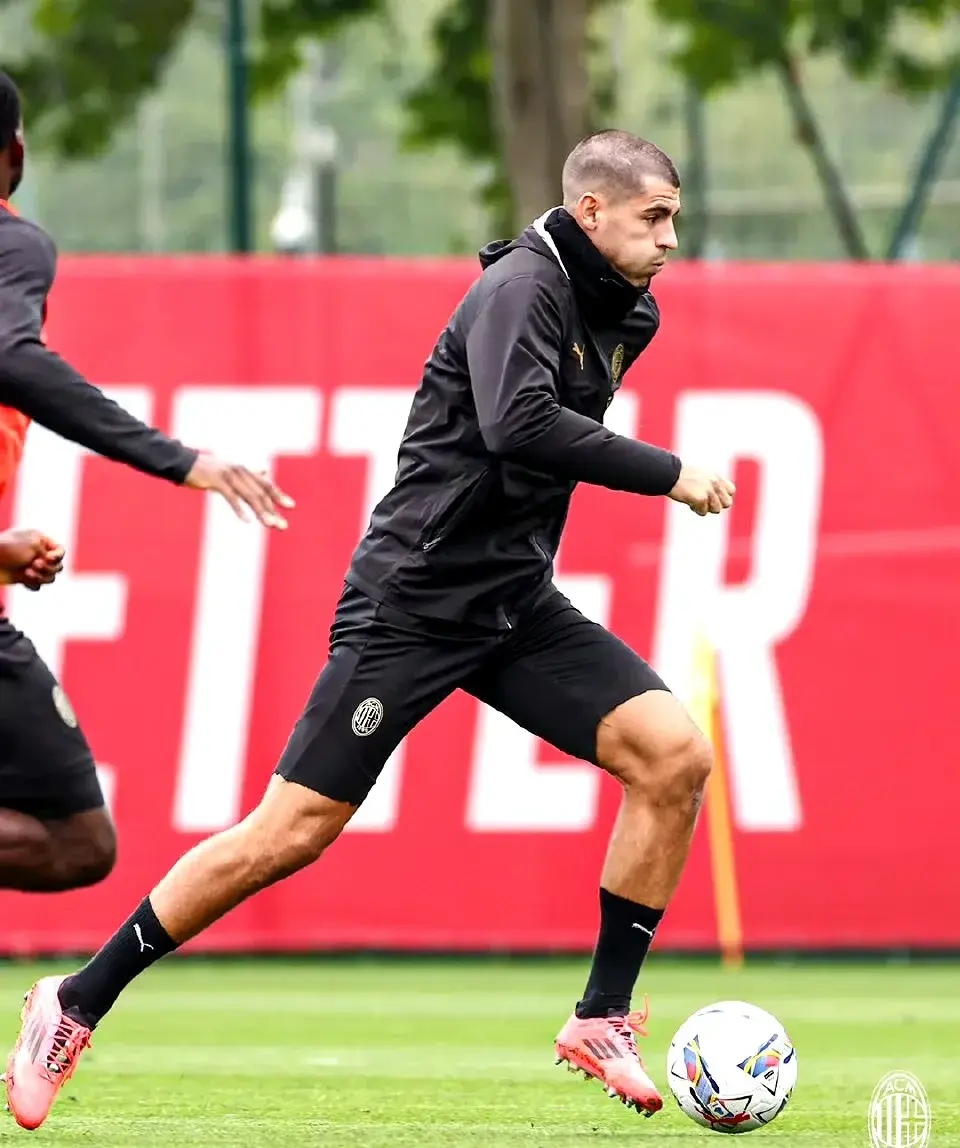 包含尤文图斯中场连续进球，奠定联赛领先优势的词条