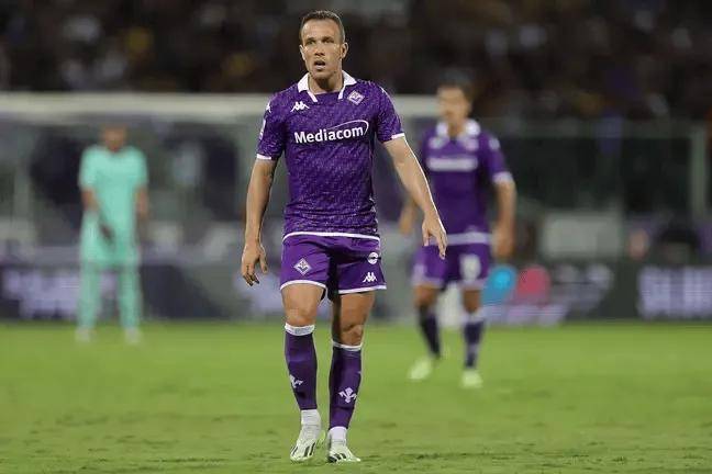 爱游戏登录入口-包含卡尔霍特认可德保利表现，佛罗伦萨中场稳定发挥的词条