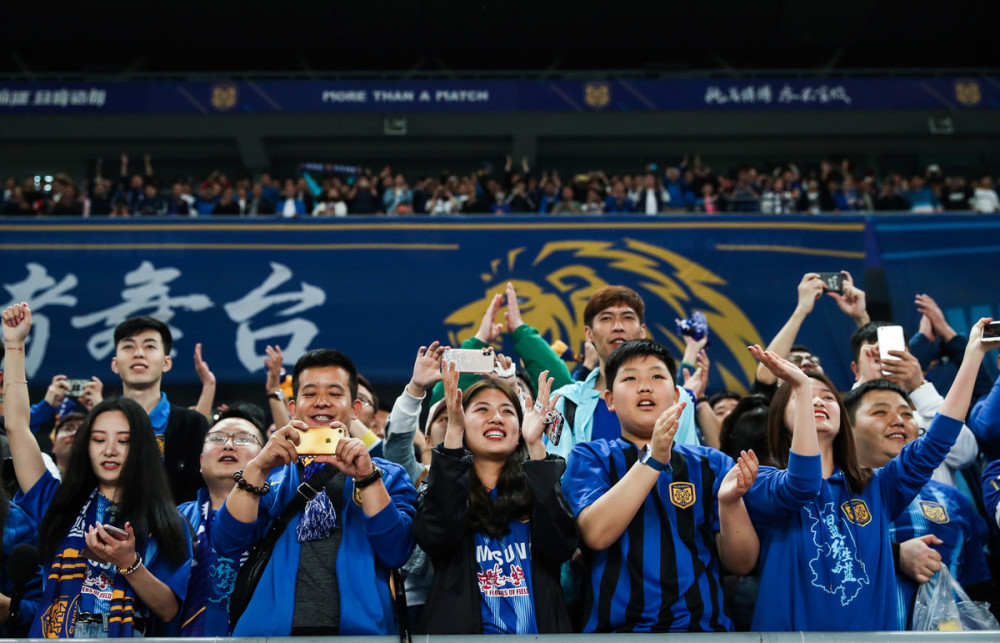 爱游戏入口-包含西班牙横扫中国：欧洲劲旅缔造历史佳绩的词条