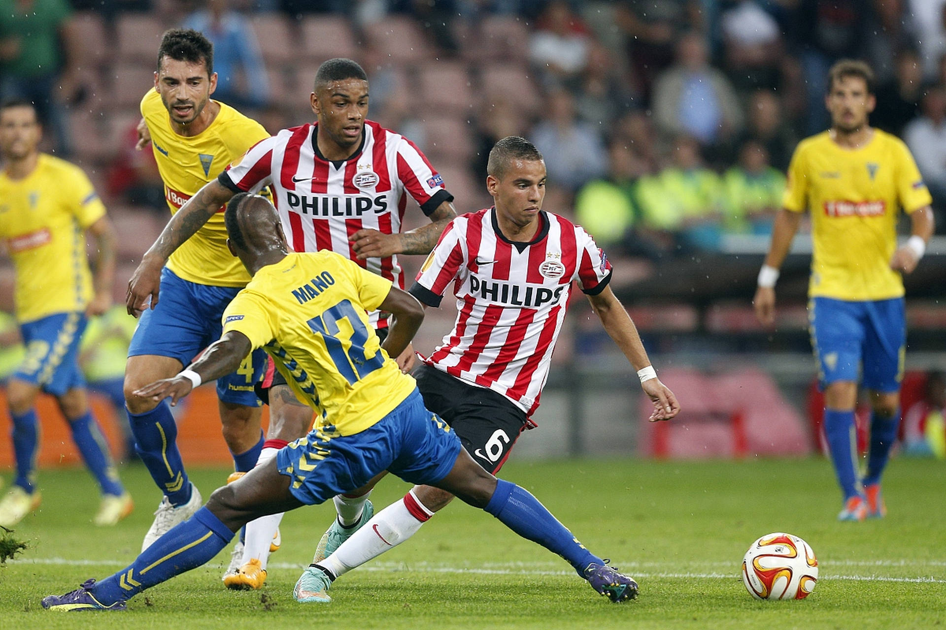 关于卡利亚里主场负于罗马，遭遇连败的信息