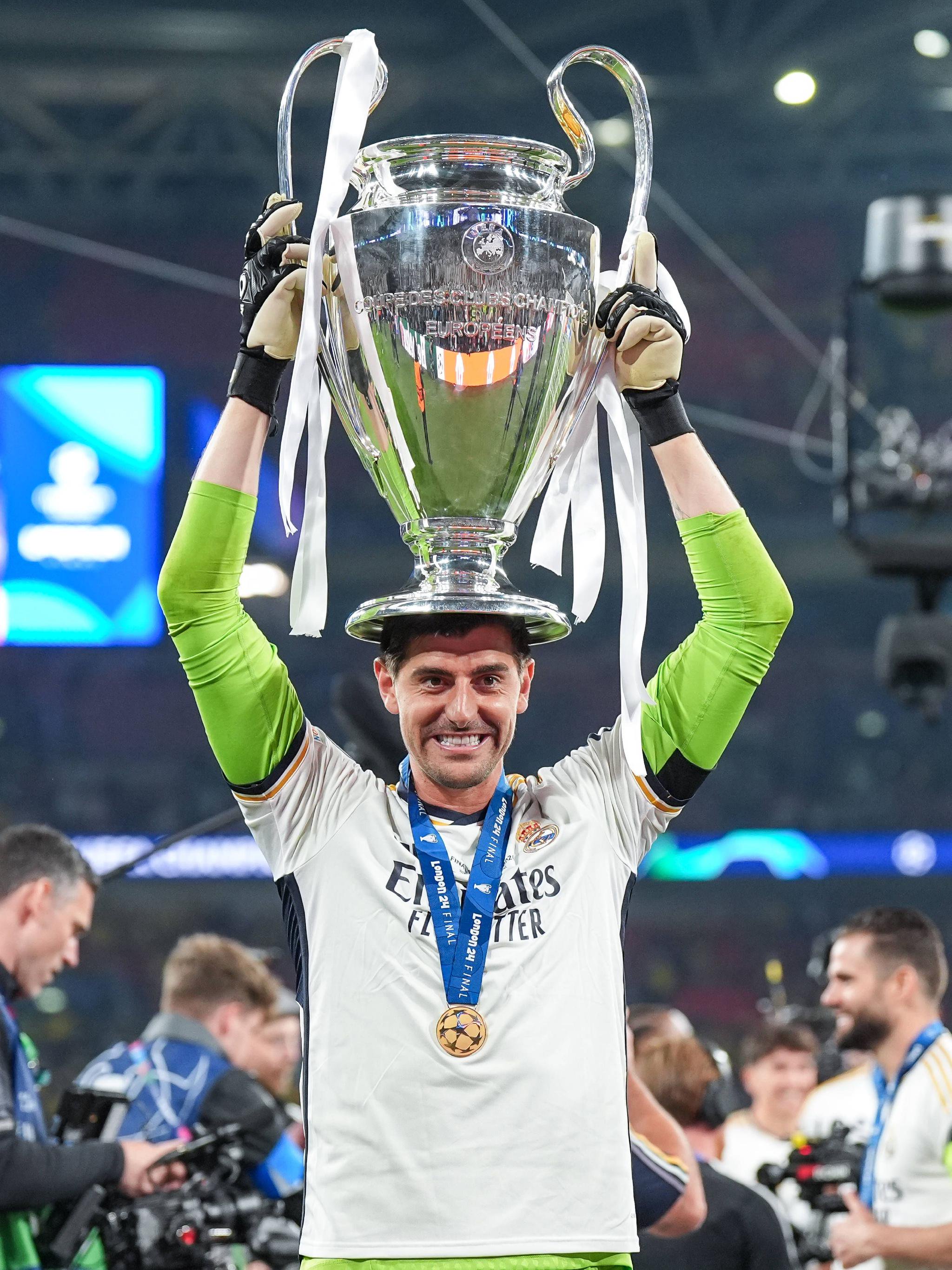 爱游戏登录-欧洲国家队资格赛即将进入白热化战局