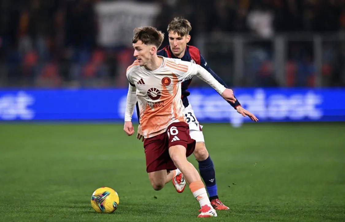 包含柏林赫塔击败多特蒙德，领跑积分榜的词条