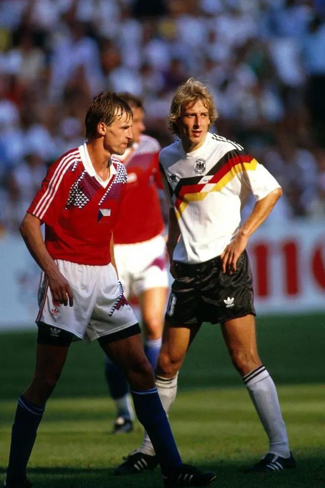 爱游戏网页版入口-斯洛伐克队员意气风发，决胜一搏的简单介绍