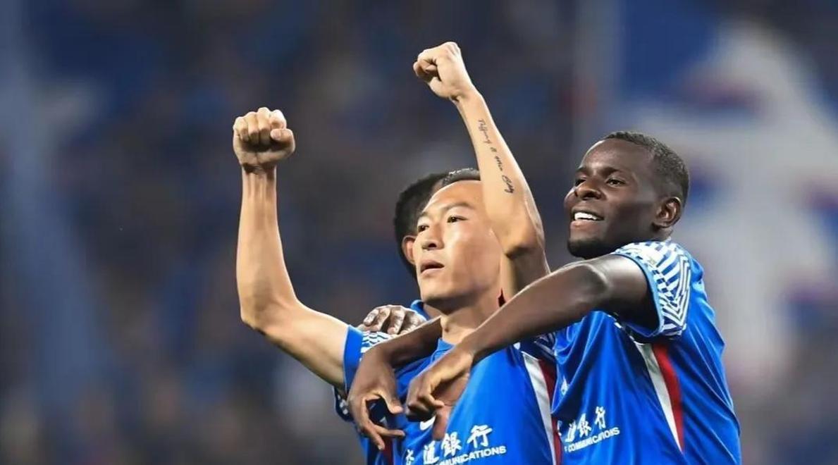 包含上海申花战平对手，保持不败的词条