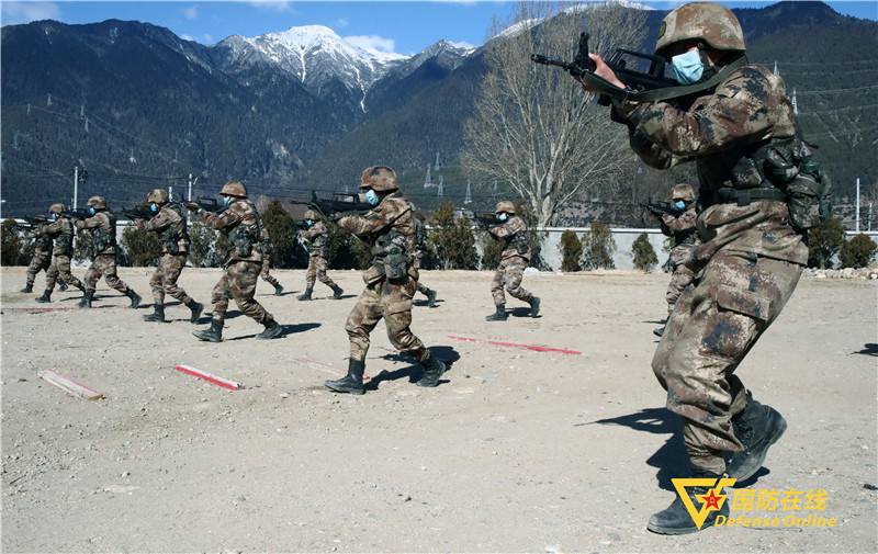 爱游戏官网-热血沸腾！两支劲旅火拼到底