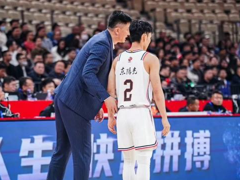 广州队逆转成功，豪取赛季重要胜利