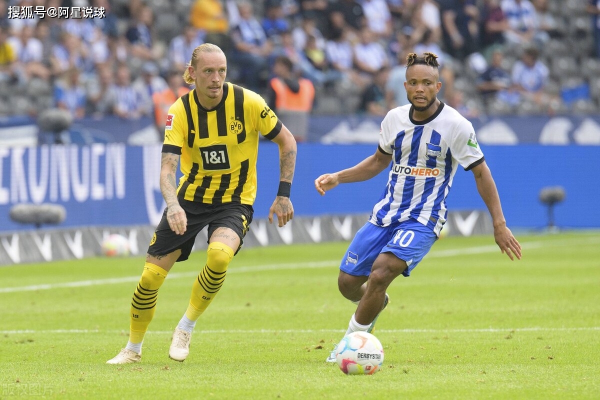 爱游戏-柏林赫塔主场保持不败，德甲前四位置稳固