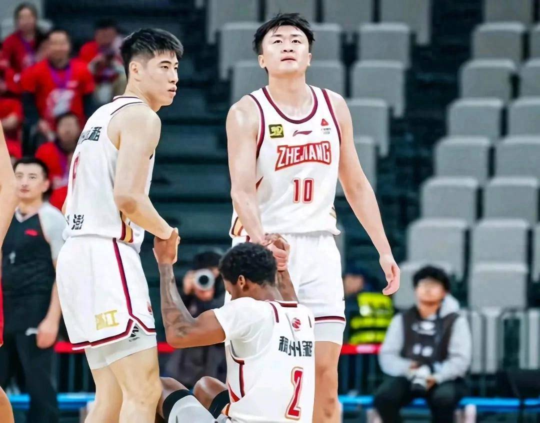 爱游戏网页版-河北男篮豪取胜利，晋级前所未有