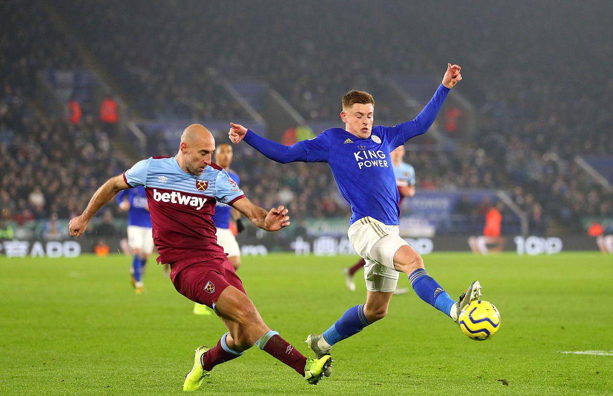 爱游戏网页版-切尔西遭受连败困扰，球队沉浸困境挣扎求解