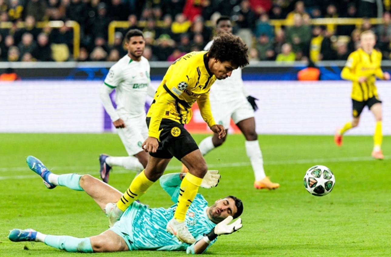 斯特拉斯堡俱乐部客场大败,输球 斯特拉斯堡俱乐部客场大败,输球