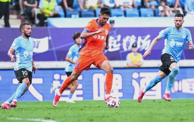 爱游戏网页版-比赛中球员表现稳定，获得教练认可