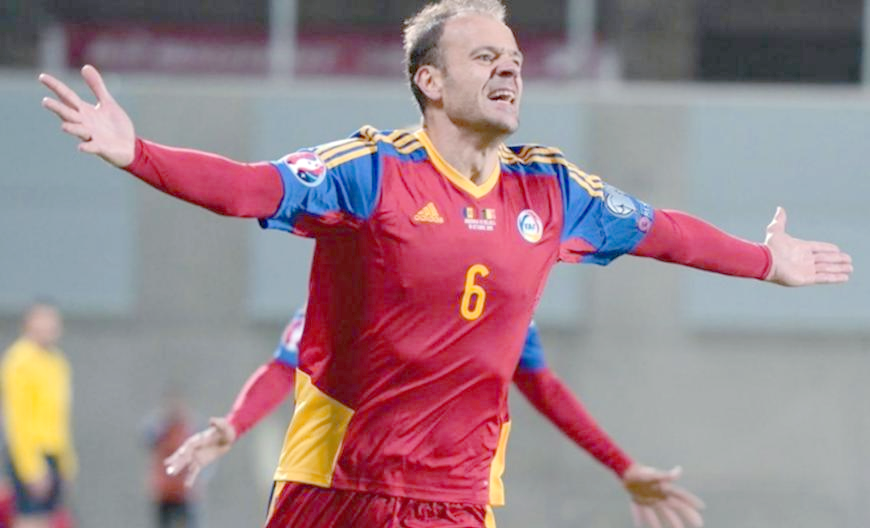 爱游戏在线-瑞士队球员奉献绝杀，帮助球队逆转的简单介绍