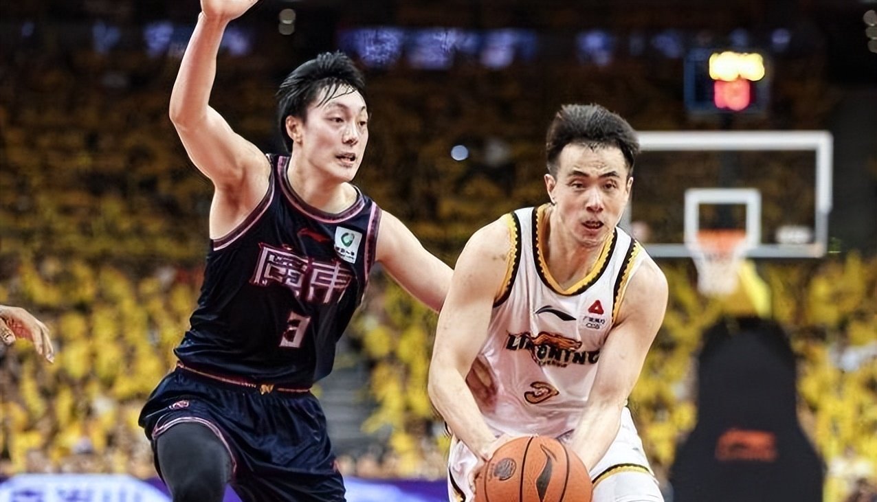 爱游戏官方入口-包含精彩丰富的CBA比赛吸引众多球迷热情关注的词条