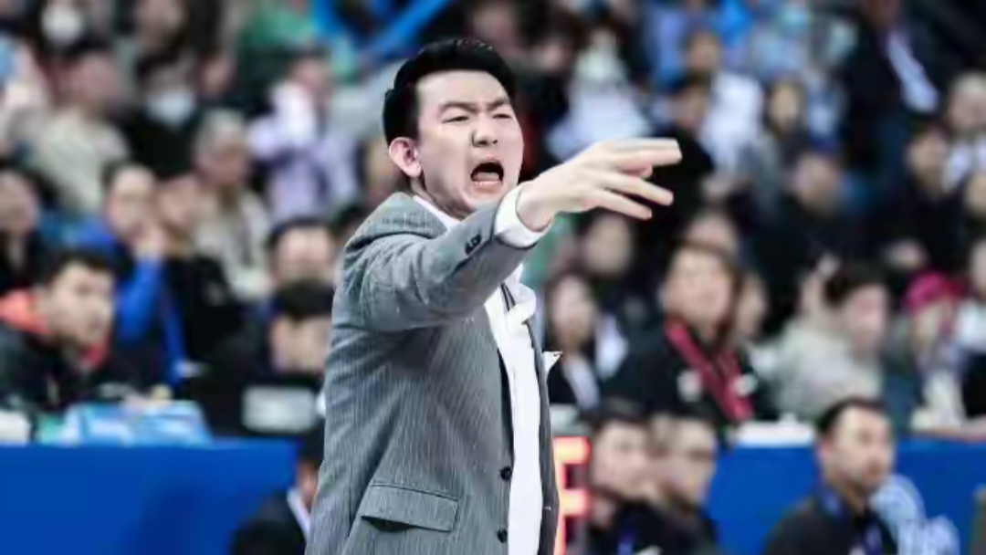 包含精彩丰富的CBA比赛吸引众多球迷热情关注的词条