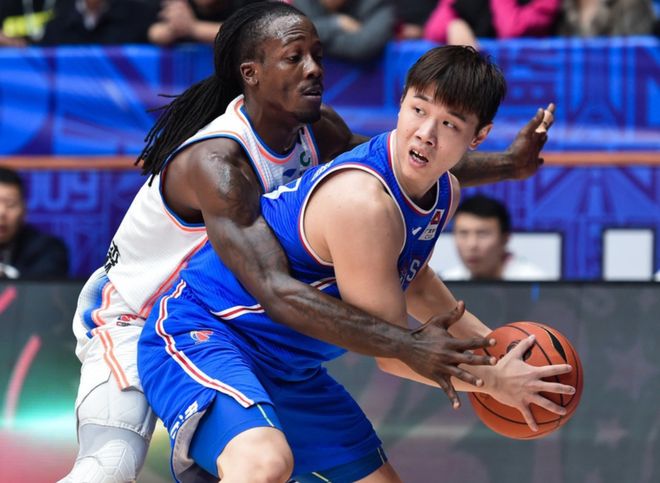 爱游戏中国官网-包含云南队迫降榜尾，艰难追赶比赛对手的词条