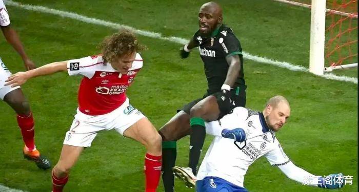 欧洲杯资格赛中一场精彩对决打破僵局，赛事悬念重重的简单介绍