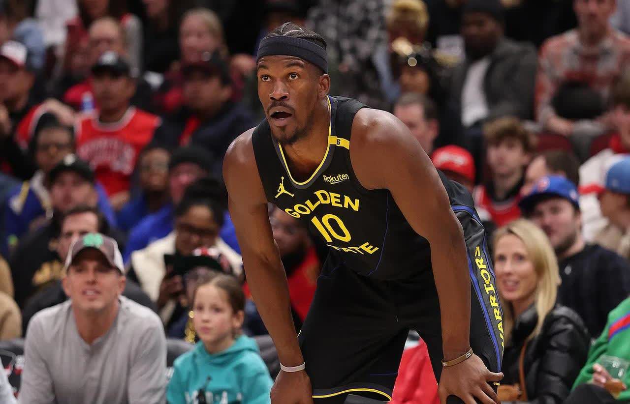 雄鹿主场惊险取胜，完美保持主场不败的简单介绍