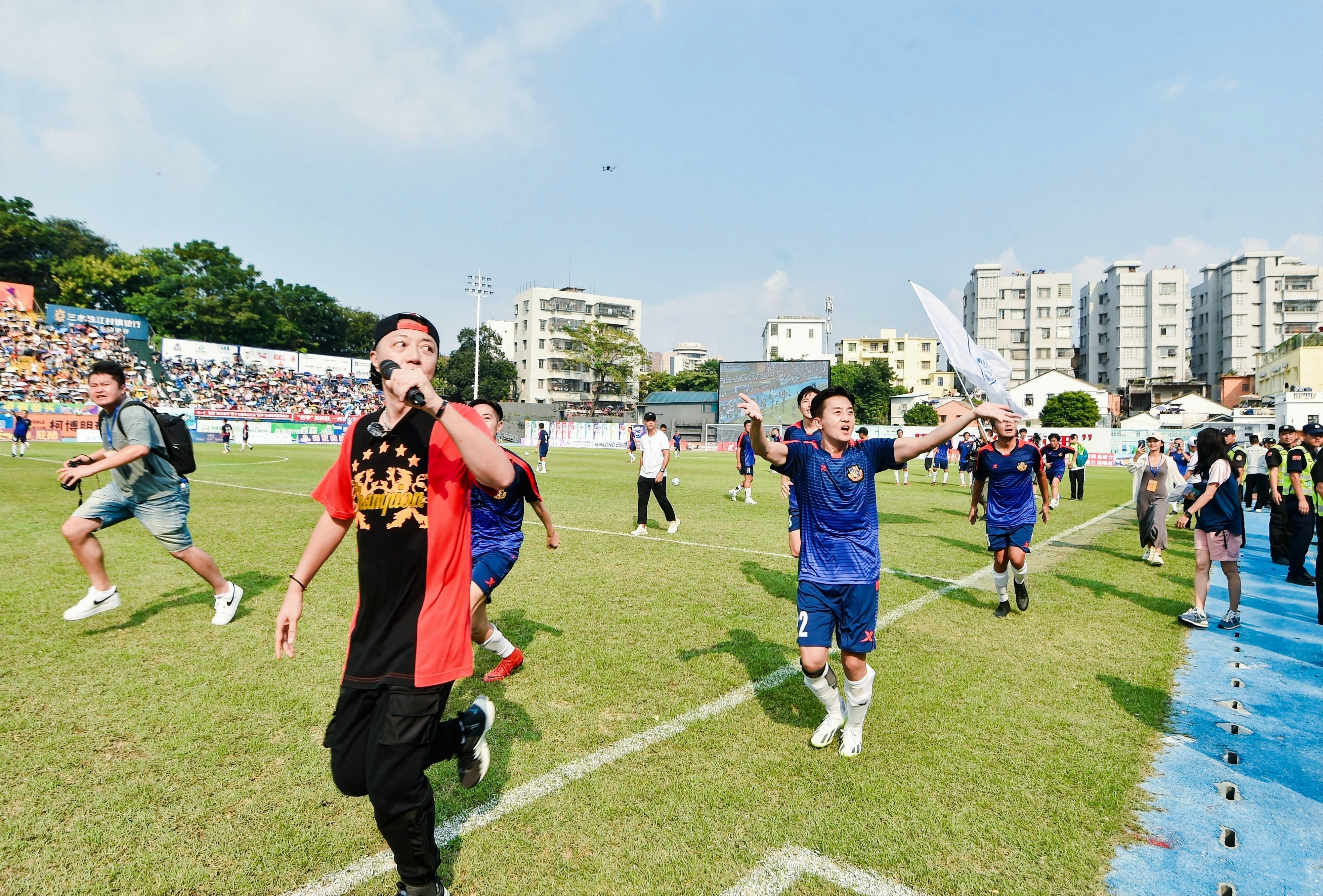爱游戏网页版-精彩绝伦！足球亚洲壮观对抗颇具看点