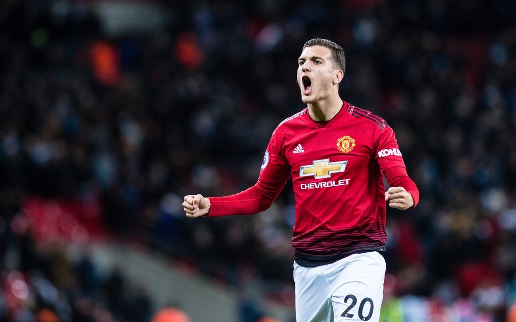 包含意甲新秀表现出色，瓦伦西亚客场逆转双雄闯入前四的词条