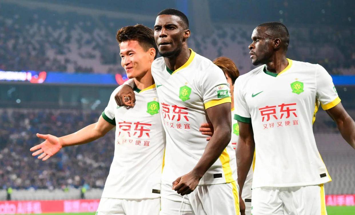 球员表现抢眼,赛场风采令人赞叹的简单介绍 球员表现抢眼,赛场风采令人赞叹的简单介绍