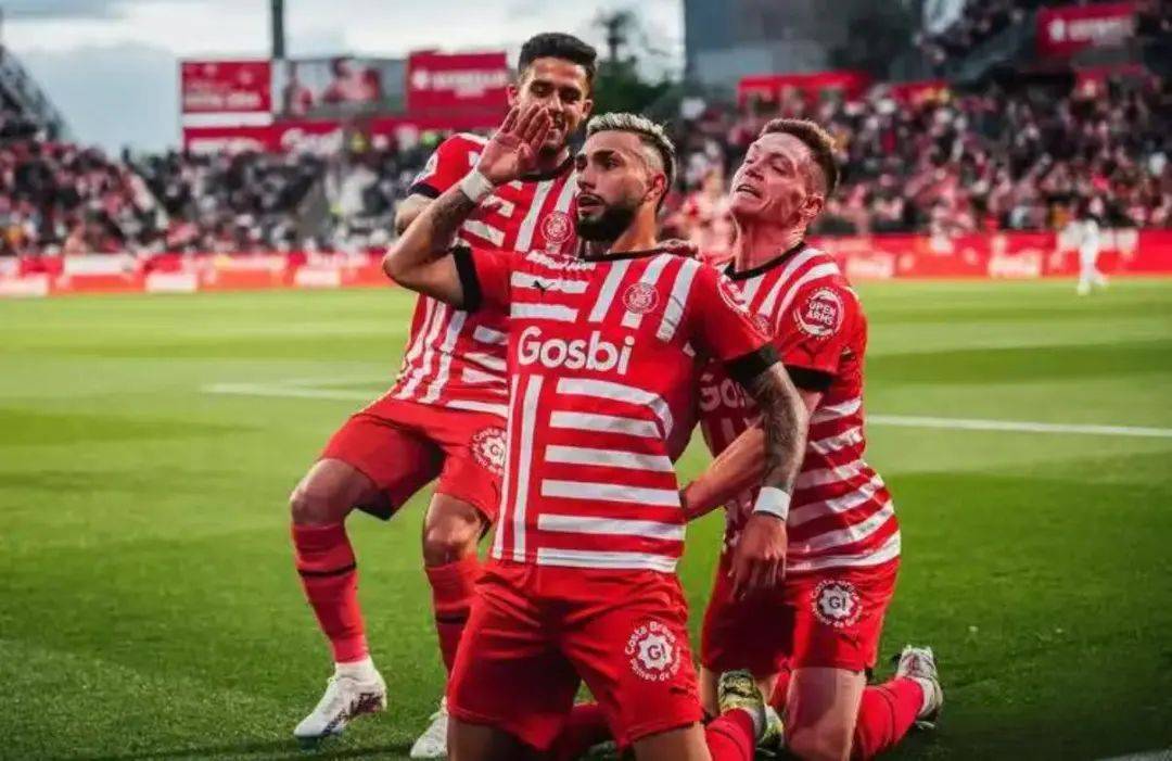 爱游戏官网-赫罗纳重组阵容提高防守压迫局面的简单介绍