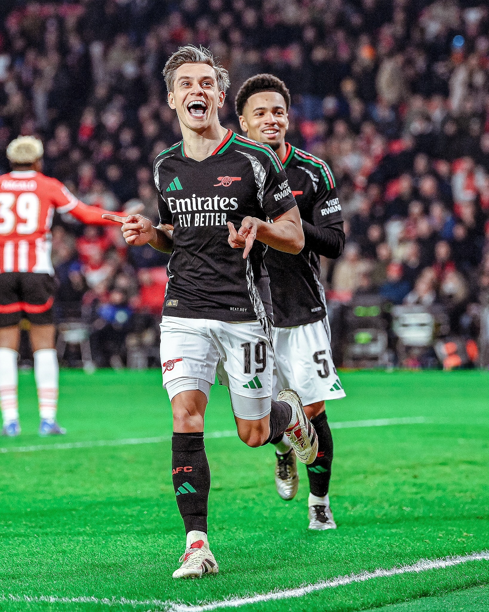 包含阿森纳不敌对手，欧战资格岌岌可危的词条