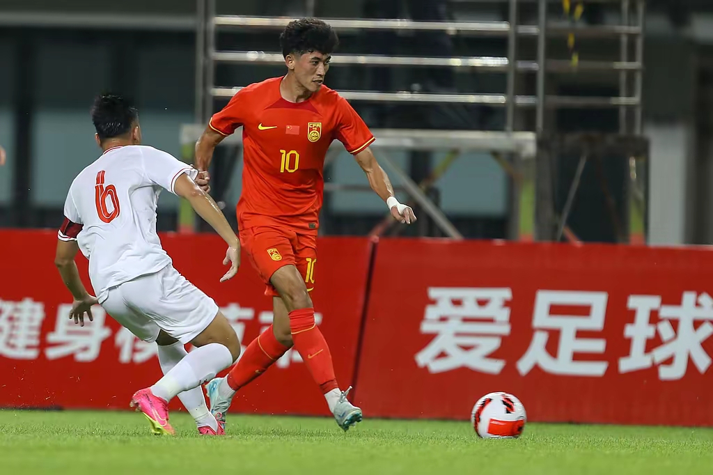 爱游戏官网入口-关于防守把关绝杀反超对手，球队勇夺胜利的信息