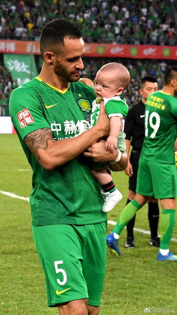 爱游戏在线-关于亚泰客场连败，施密特执教首季困难压力重重的信息