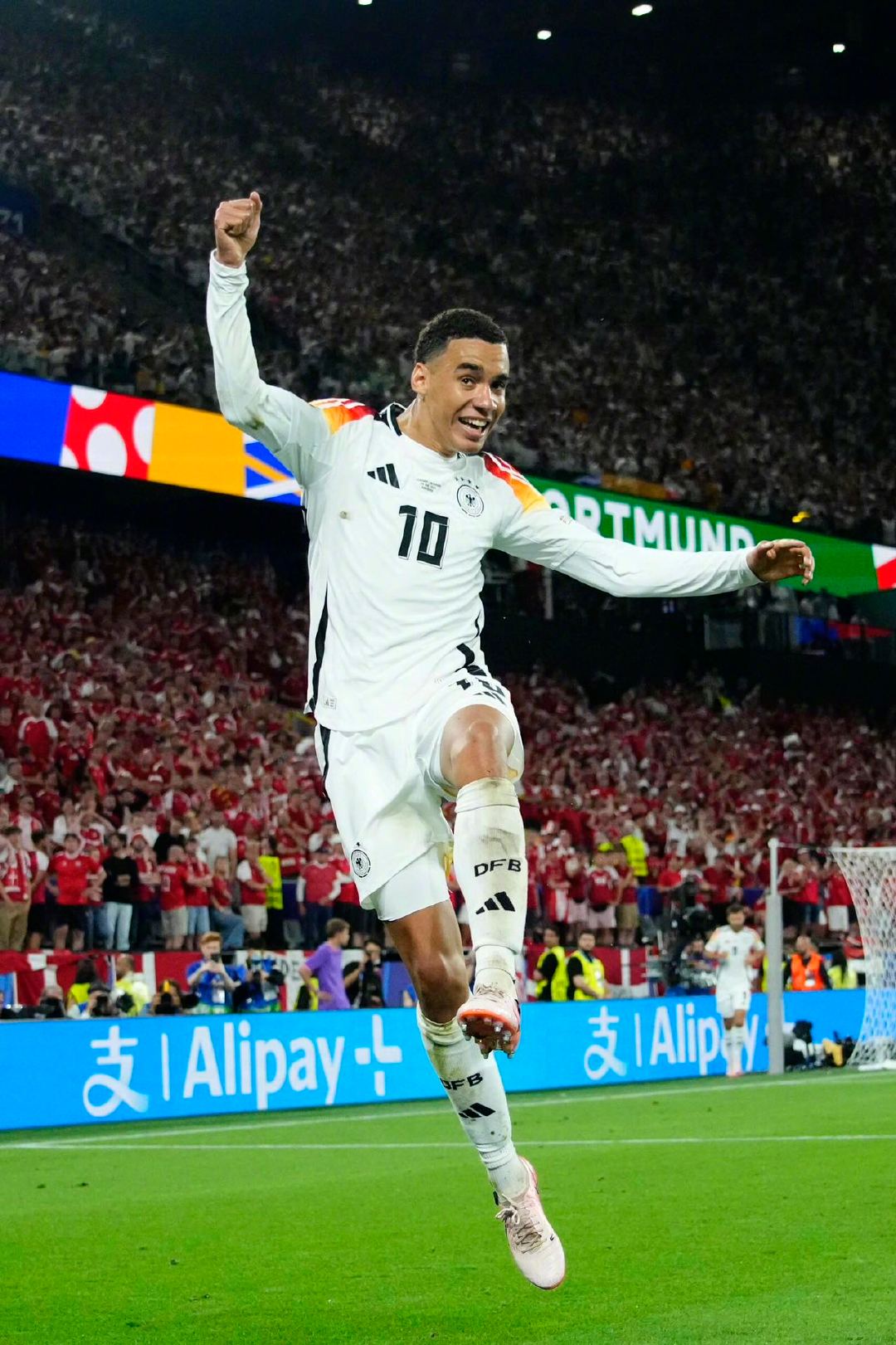 爱游戏入口-欧洲赛事高潮迭起德国队备战决赛的简单介绍