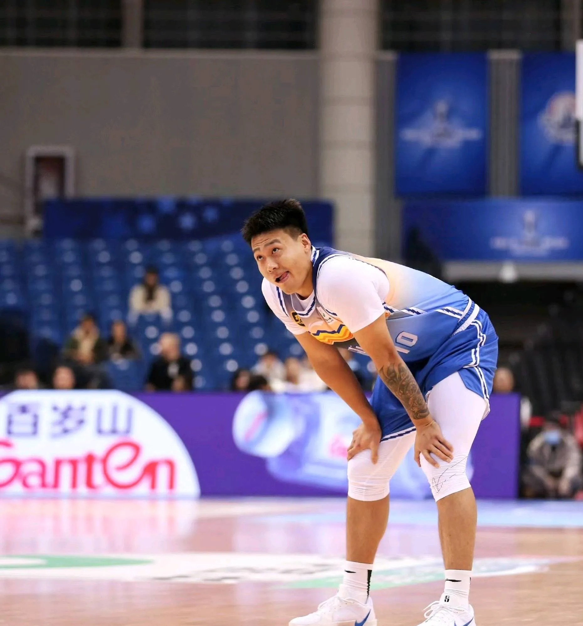 爱游戏app下载-关于新疆队外援表现不俗，恢复本队竞争力的信息