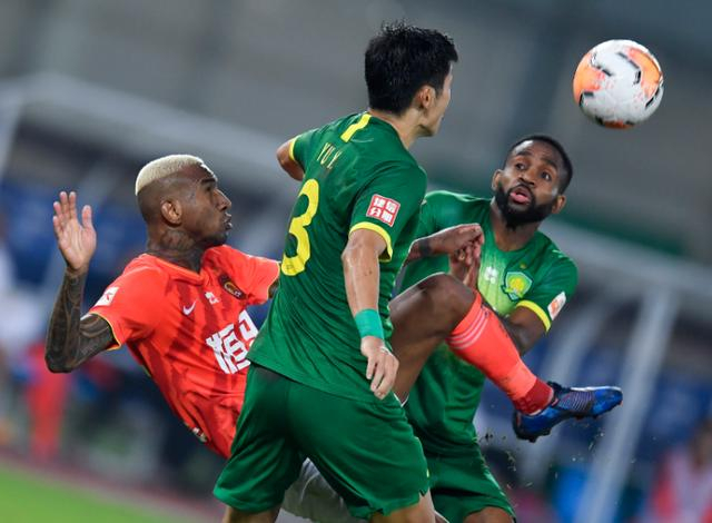 关于广州珠江队员巧妙传球,为球队攻防带来平衡!的信息 关于广州珠江队员巧妙传球,为球队攻防带来平衡!的信息