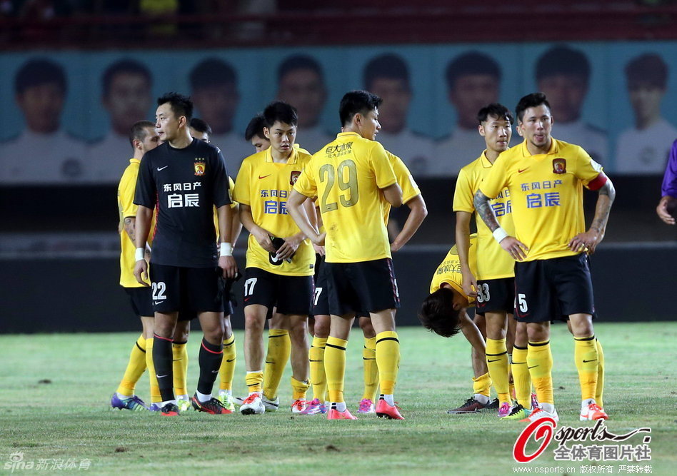 爱游戏官网-包含河南建业客场挑战广州恒大，备战稳健的词条